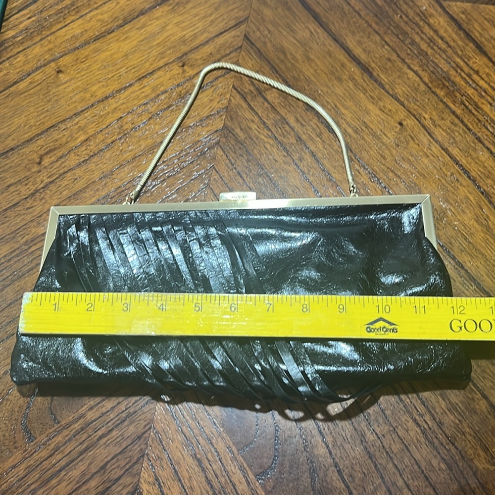 HOBO leather clutch like new - Picture 8 of 9